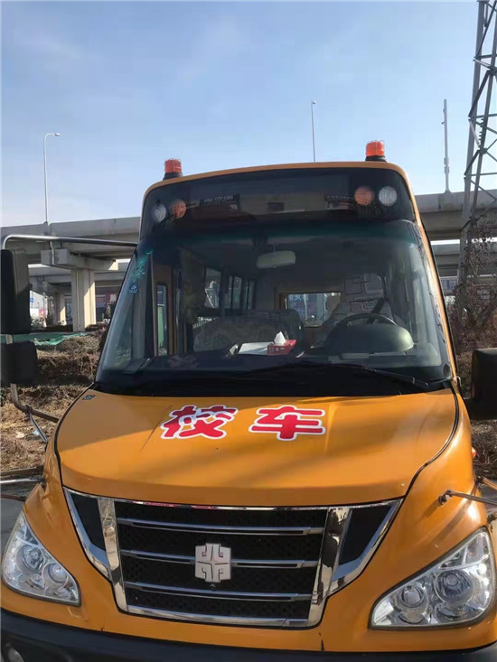 中通校车价格
